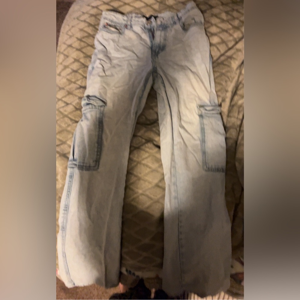 cargo style jeans with pockets